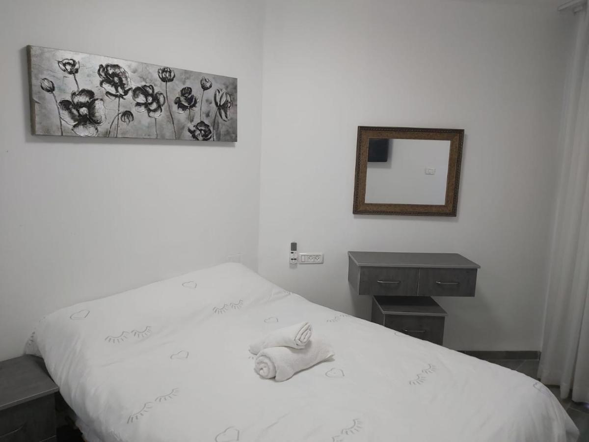 Rina Vacation Apartment Tiberiade Esterno foto